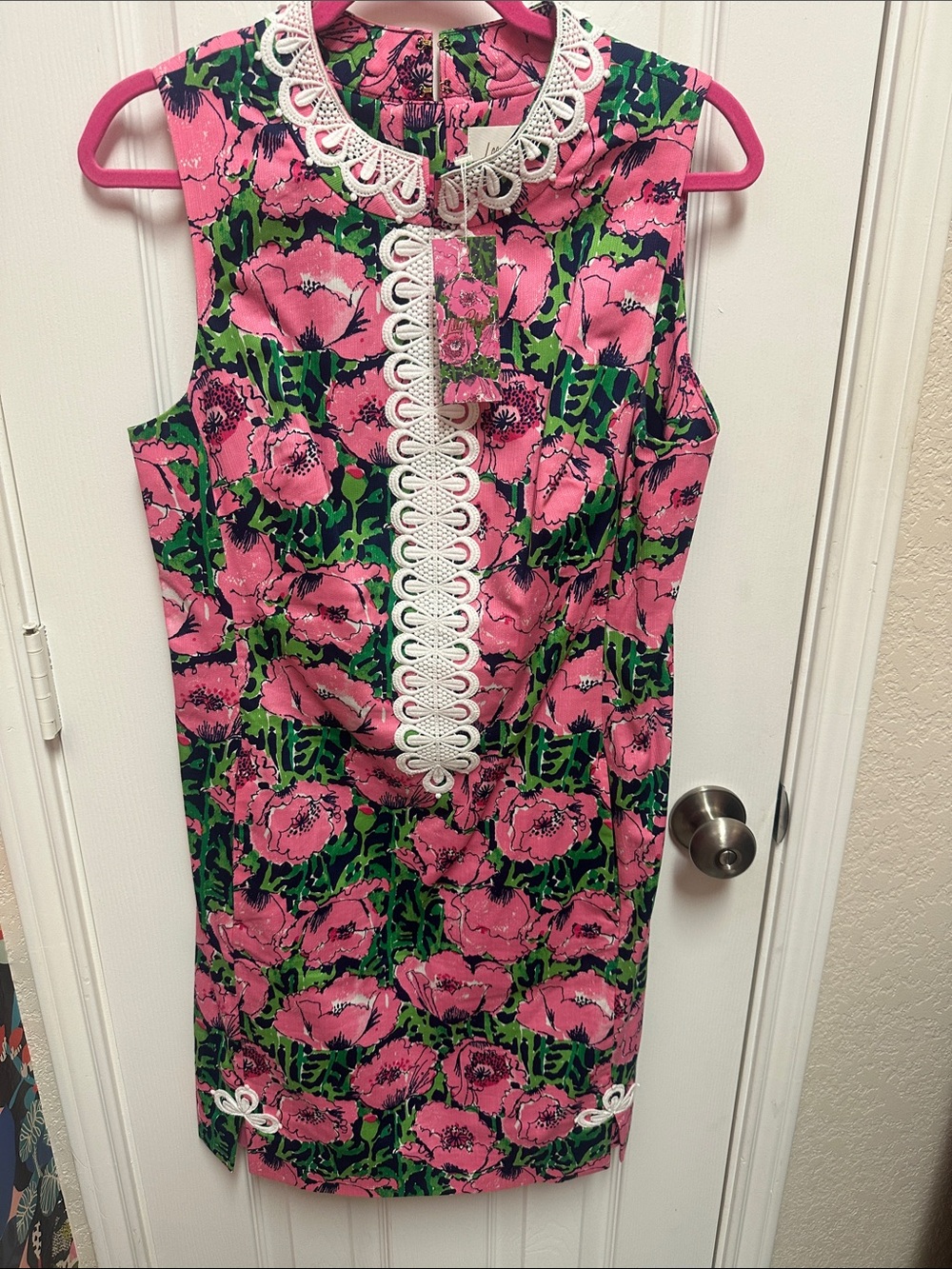 Lilly Pulitzer size 6 Cleodora stretch dress
Low tide Navy Florrie NWT